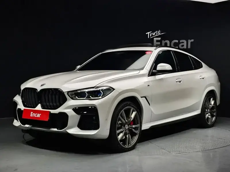 2023 BMW X6 с пробегом 10 694 км