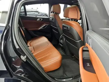 2022 BMW X6 с пробегом 100 422 км