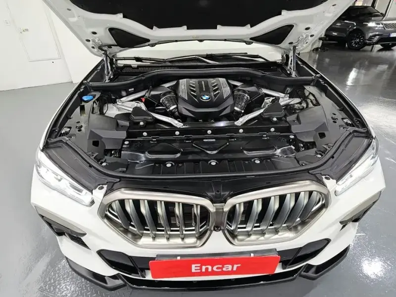 2021 BMW X6 с пробегом 72 986 км