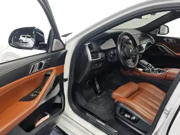 2021 BMW X6 с пробегом 72 986 км