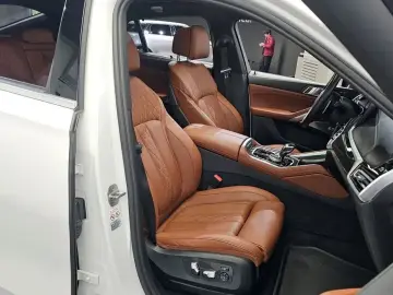 2021 BMW X6 с пробегом 72 986 км