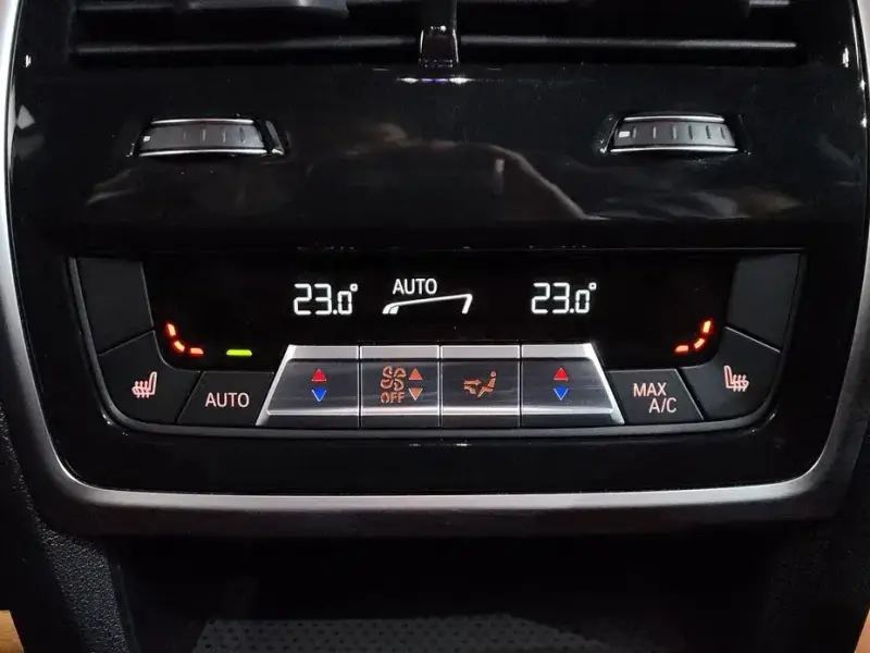 2022 BMW X6 с пробегом 48 048 км