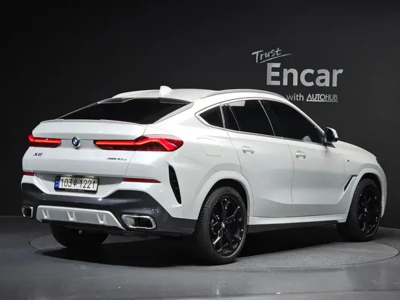 2023 BMW X6 с пробегом 24 748 км