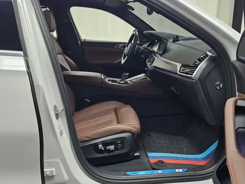 2023 BMW X6 с пробегом 24 748 км