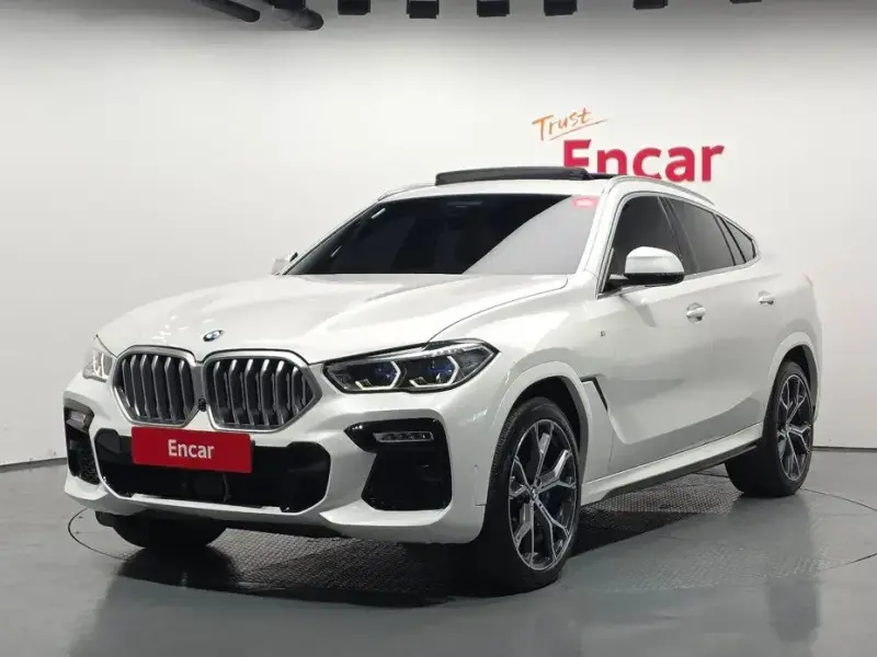 2021 BMW X6 с пробегом 48 657 км
