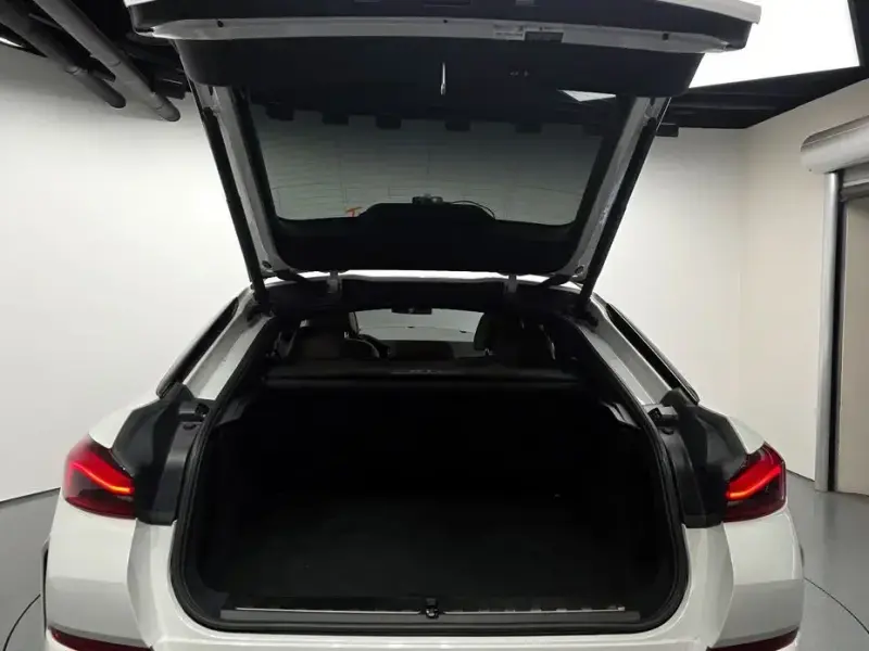 2021 BMW X6 с пробегом 48 657 км