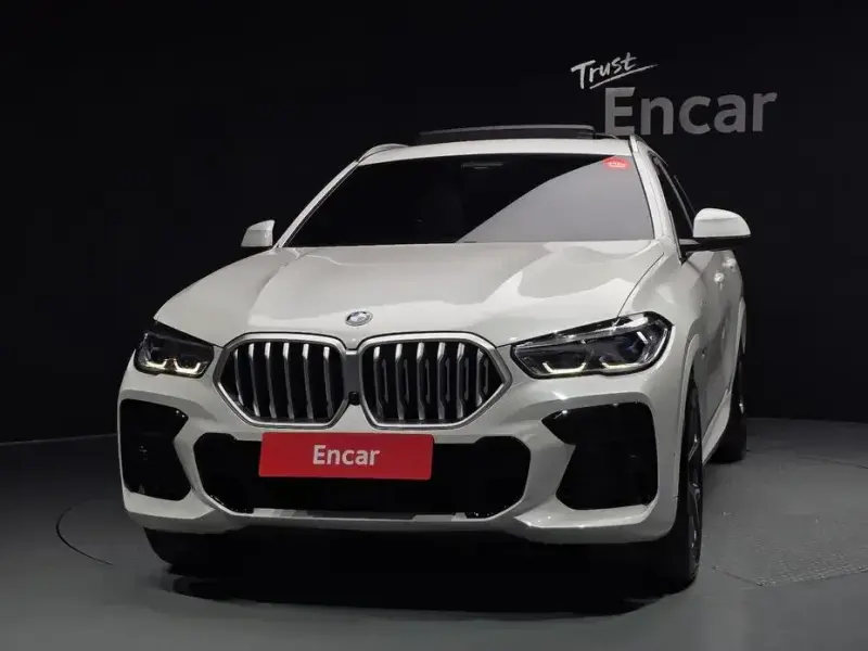 2023 BMW X6 с пробегом 45 328 км