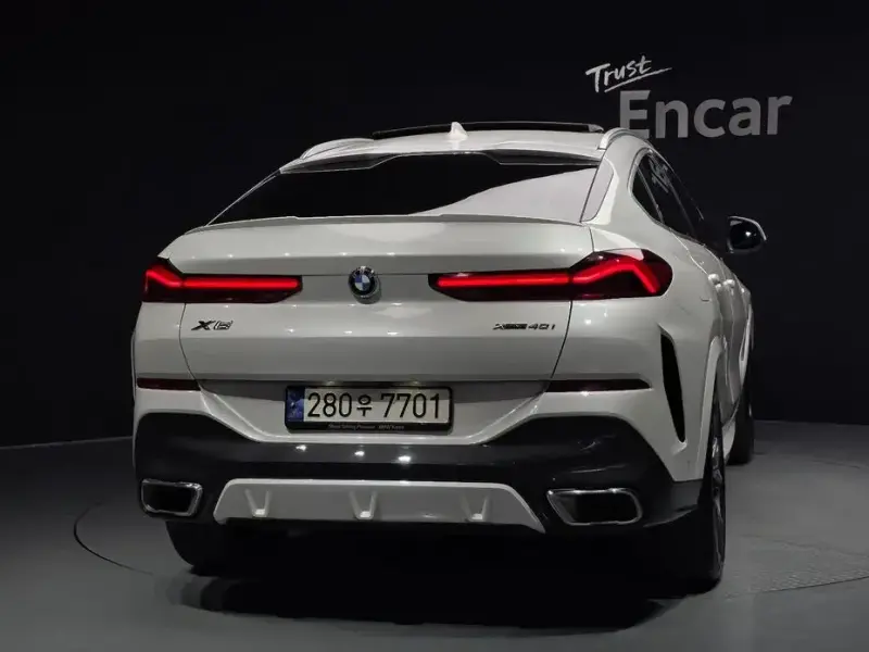 2023 BMW X6 с пробегом 45 328 км