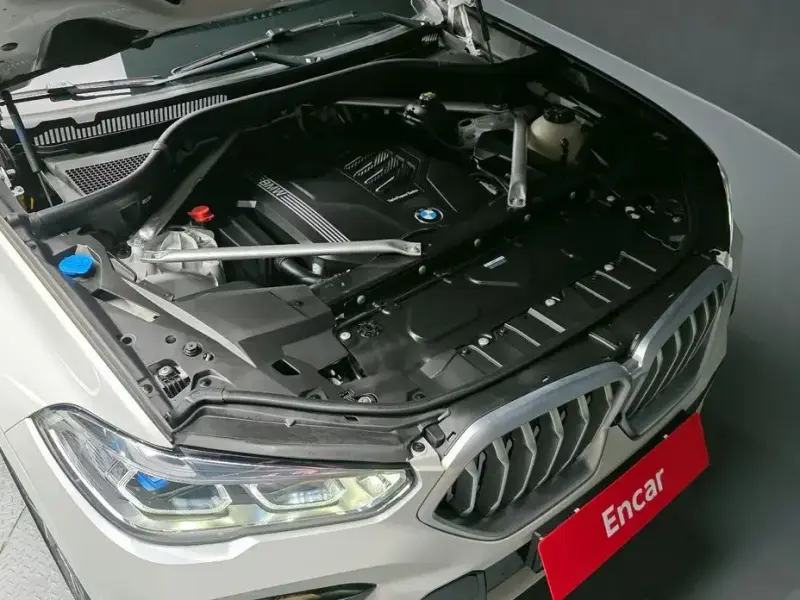 2023 BMW X6 с пробегом 45 328 км