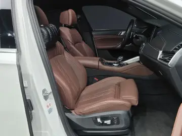 2023 BMW X6 с пробегом 45 328 км