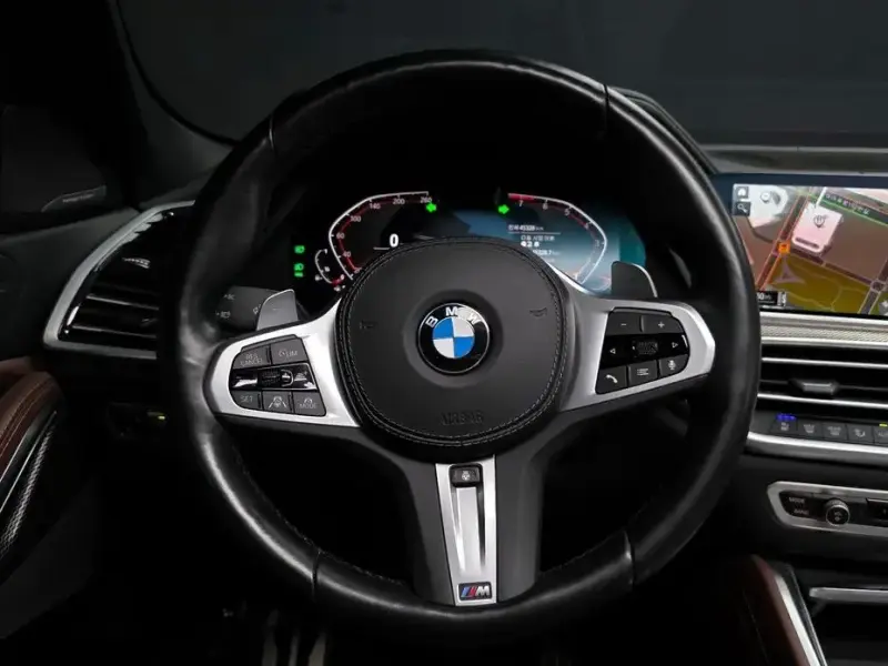 2023 BMW X6 с пробегом 45 328 км