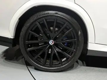 2023 BMW X6 с пробегом 25 004 км