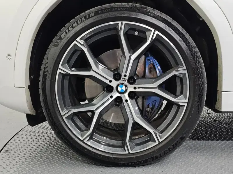 2023 BMW X6 с пробегом 84 493 км