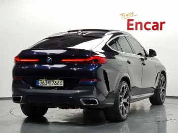 2021 BMW X6 с пробегом 76 059 км
