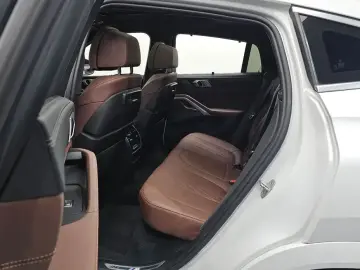 2023 BMW X6 с пробегом 84 493 км