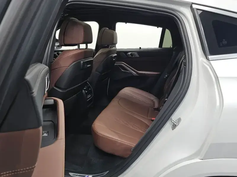 2023 BMW X6 с пробегом 84 493 км