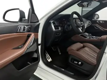 2023 BMW X6 с пробегом 12 307 км