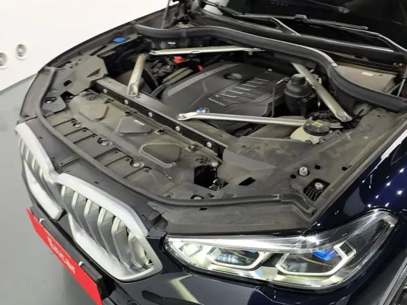2022 BMW X6 с пробегом 39 028 км