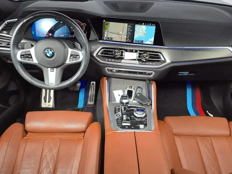 2022 BMW X6 с пробегом 39 028 км