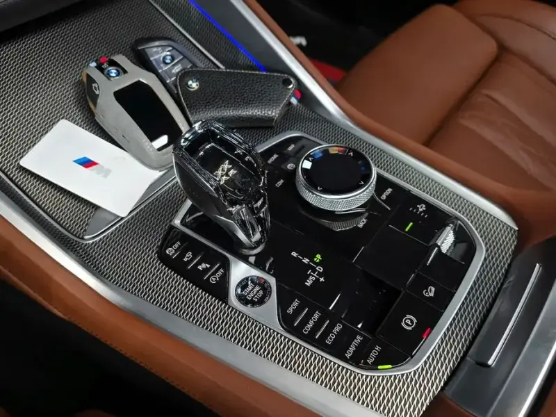 2022 BMW X6 с пробегом 39 028 км