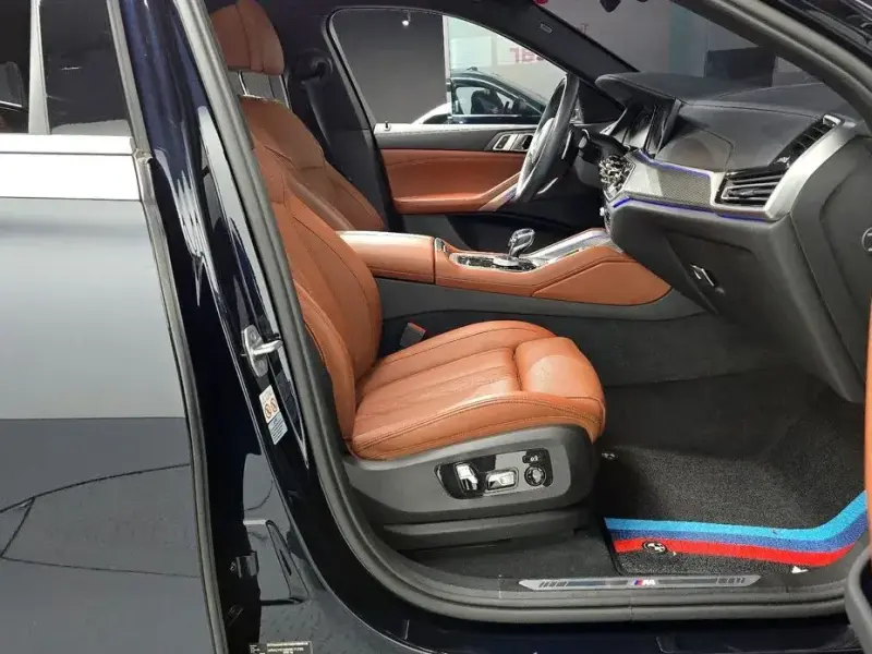2022 BMW X6 с пробегом 39 028 км