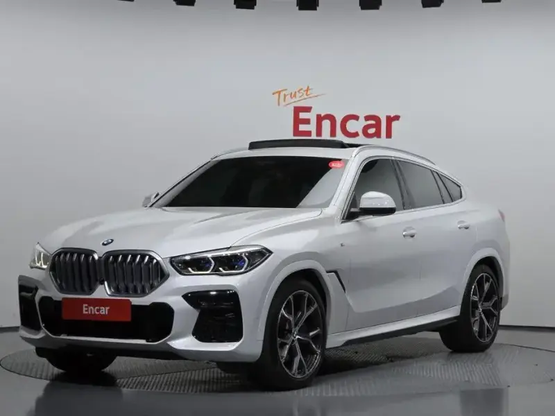 2022 BMW X6 с пробегом 66 425 км