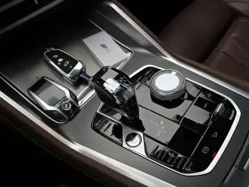 2022 BMW X6 с пробегом 66 425 км