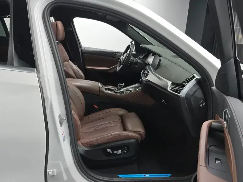 2022 BMW X6 с пробегом 66 425 км