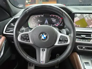2022 BMW X6 с пробегом 66 425 км