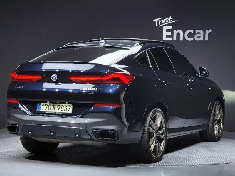 2023 BMW X6 с пробегом 35 704 км