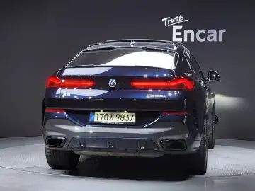 2023 BMW X6 с пробегом 35 704 км