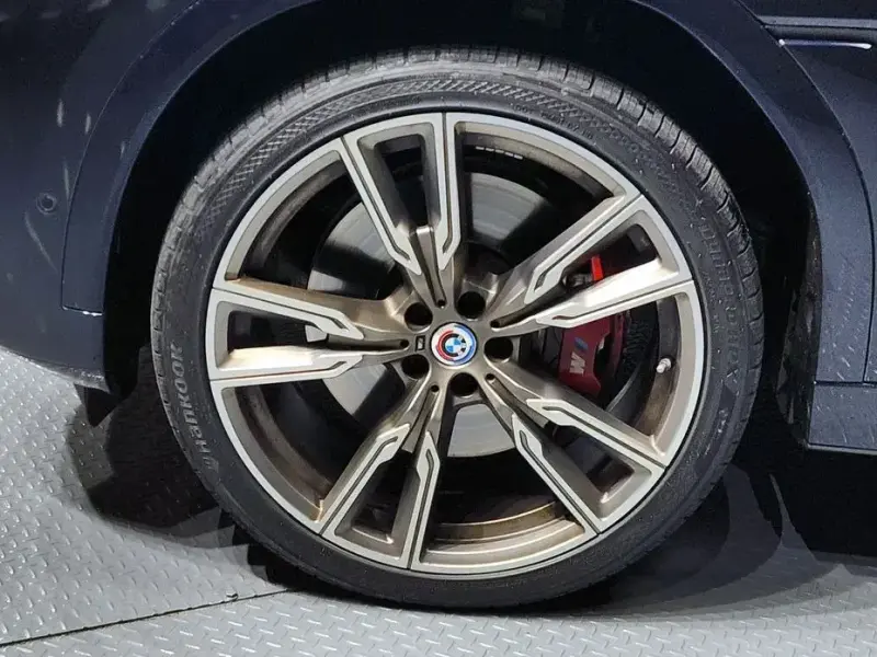 2023 BMW X6 с пробегом 35 704 км