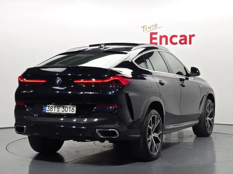 2021 BMW X6 с пробегом 92 862 км