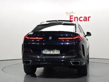 2021 BMW X6 с пробегом 92 862 км