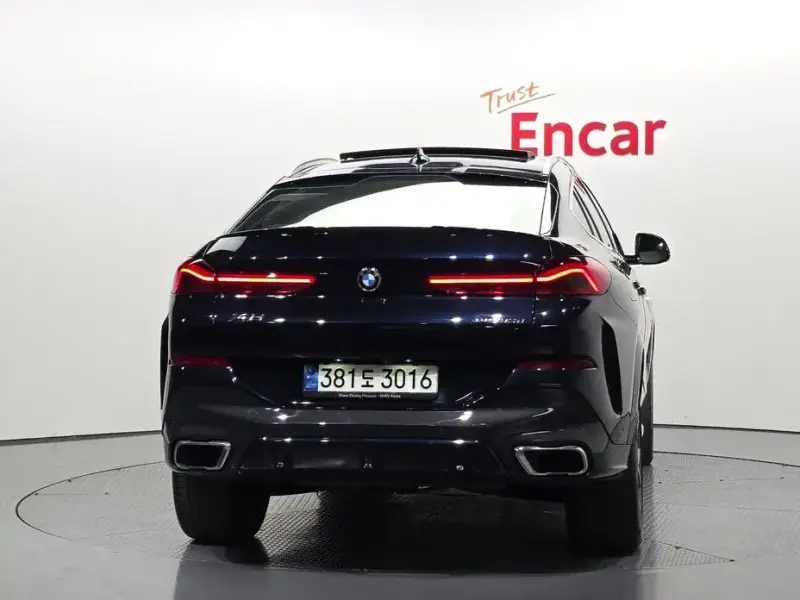 2021 BMW X6 с пробегом 92 862 км