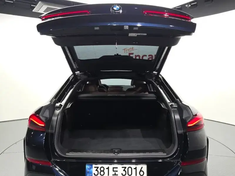 2021 BMW X6 с пробегом 92 862 км
