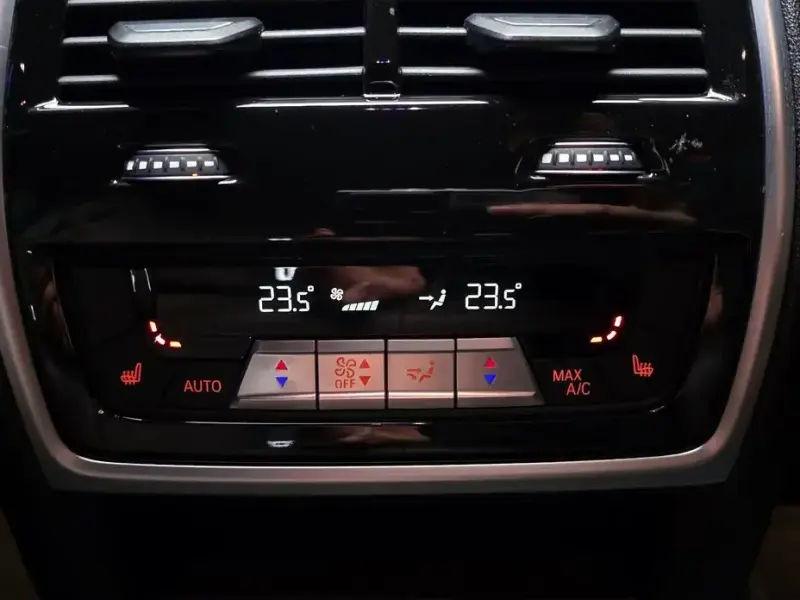 2022 BMW X6 с пробегом 65 117 км
