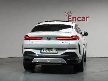 2023 BMW X6 с пробегом 24 345 км