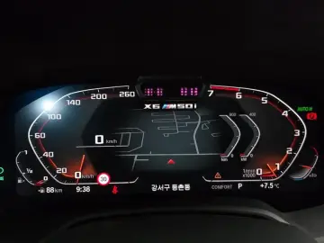 2023 BMW X6 с пробегом 24 345 км