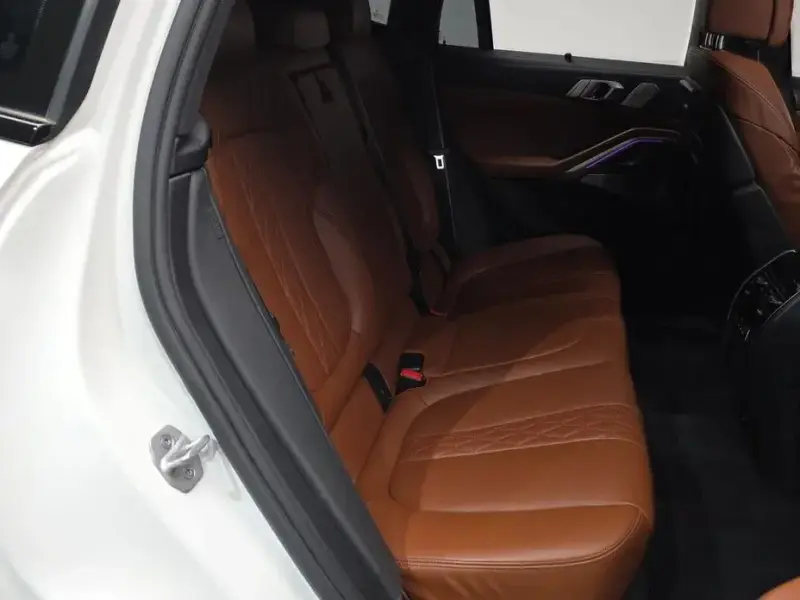 2023 BMW X6 с пробегом 24 345 км