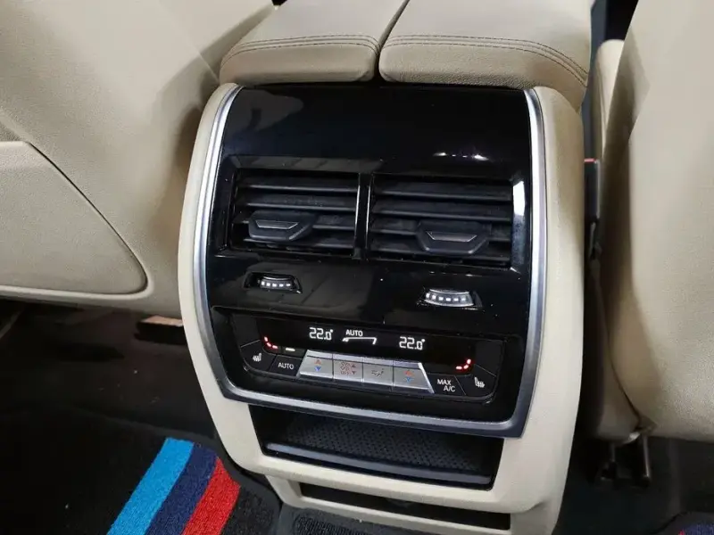 2021 BMW X6 с пробегом 100 931 км