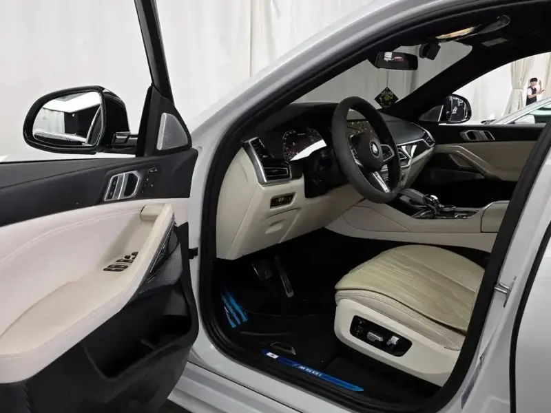 2023 BMW X6 с пробегом 39 175 км