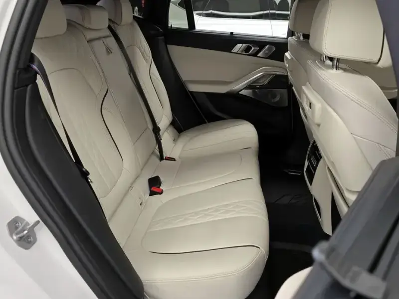 2023 BMW X6 с пробегом 39 175 км