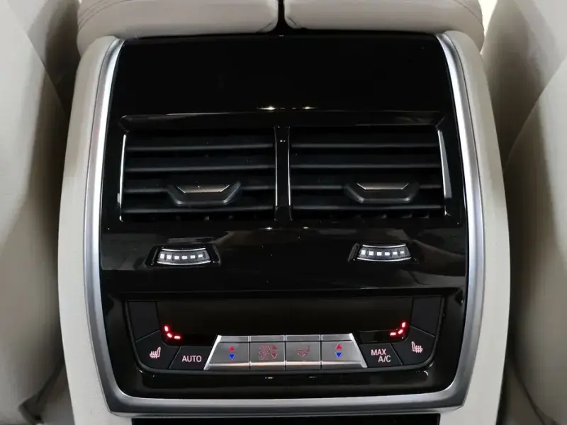 2023 BMW X6 с пробегом 39 175 км