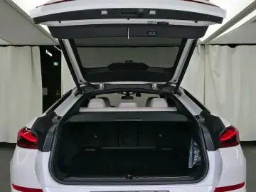 2023 BMW X6 с пробегом 39 175 км