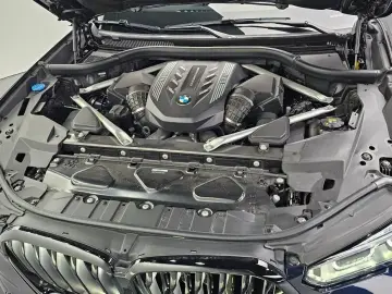 2023 BMW X6 с пробегом 39 017 км