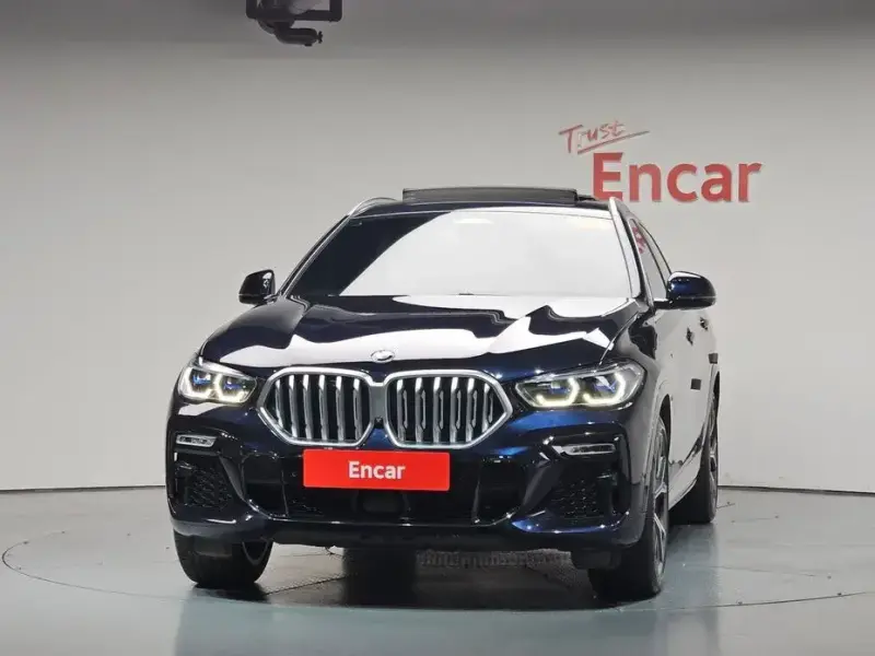 2021 BMW X6 с пробегом 37 828 км