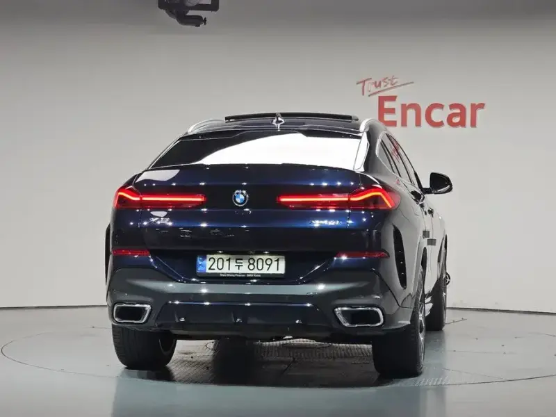 2021 BMW X6 с пробегом 37 828 км