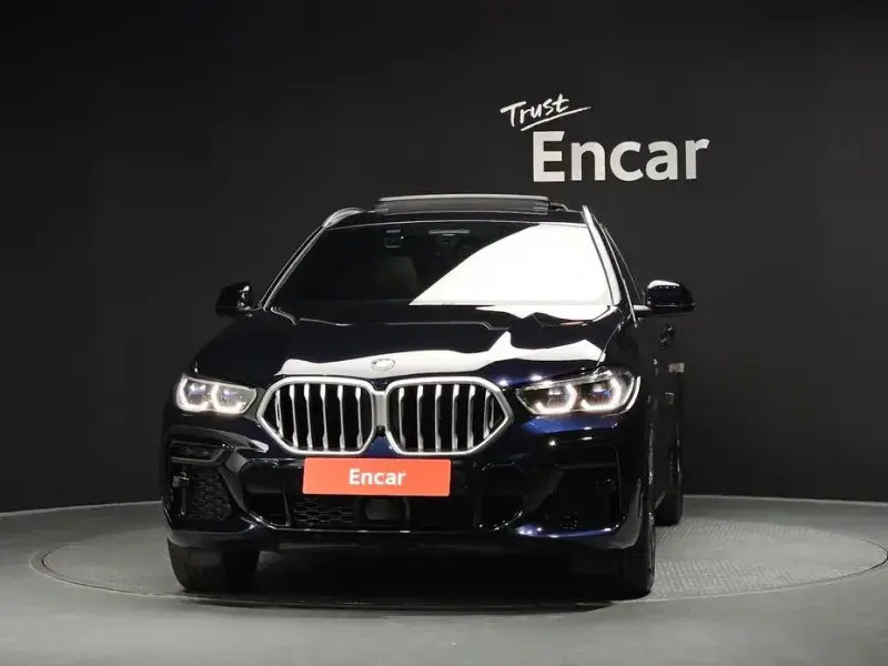 2022 BMW X6 с пробегом 26 082 км