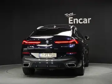 2022 BMW X6 с пробегом 26 082 км